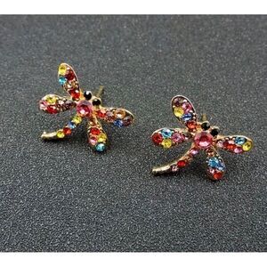 🩵 Betsey Johnson NEW pretty crystal embellished dragonfly stud earrings 🩵